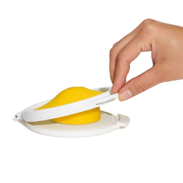 OXO Good Grips Cut & Keep Silicone Lemon Saver